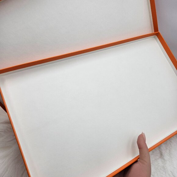 Authentic Hermès Gift Box (Empty) - Picture 7 of 7